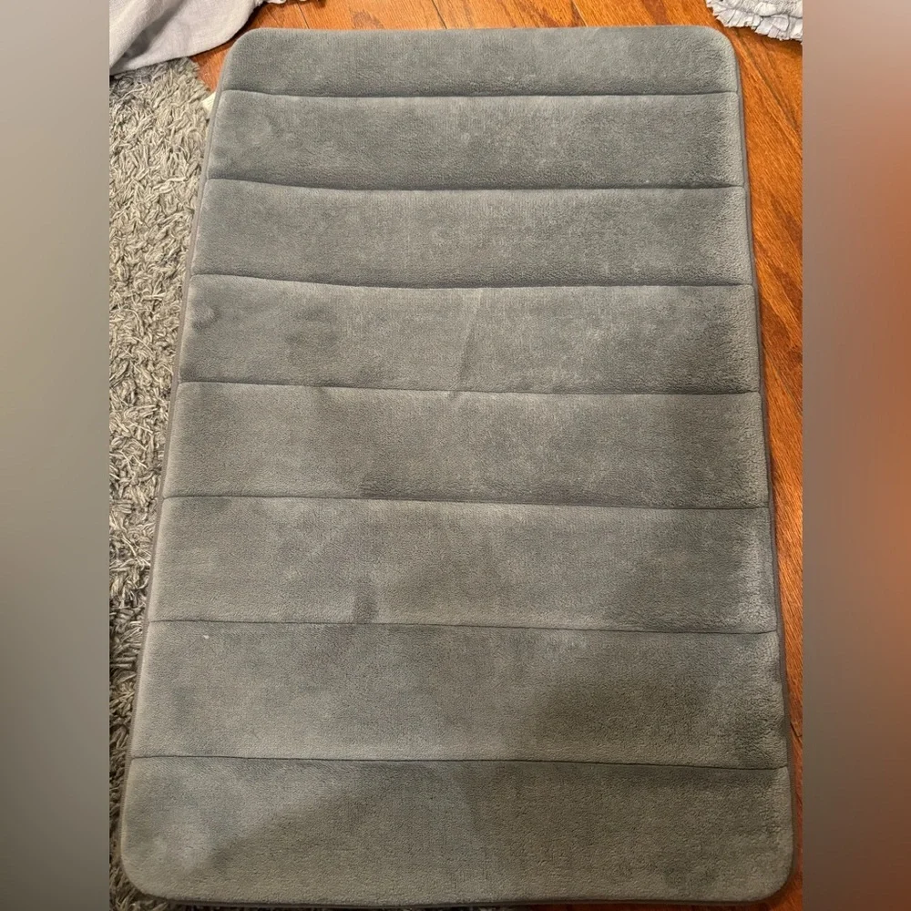 2 gray velvet bath mats